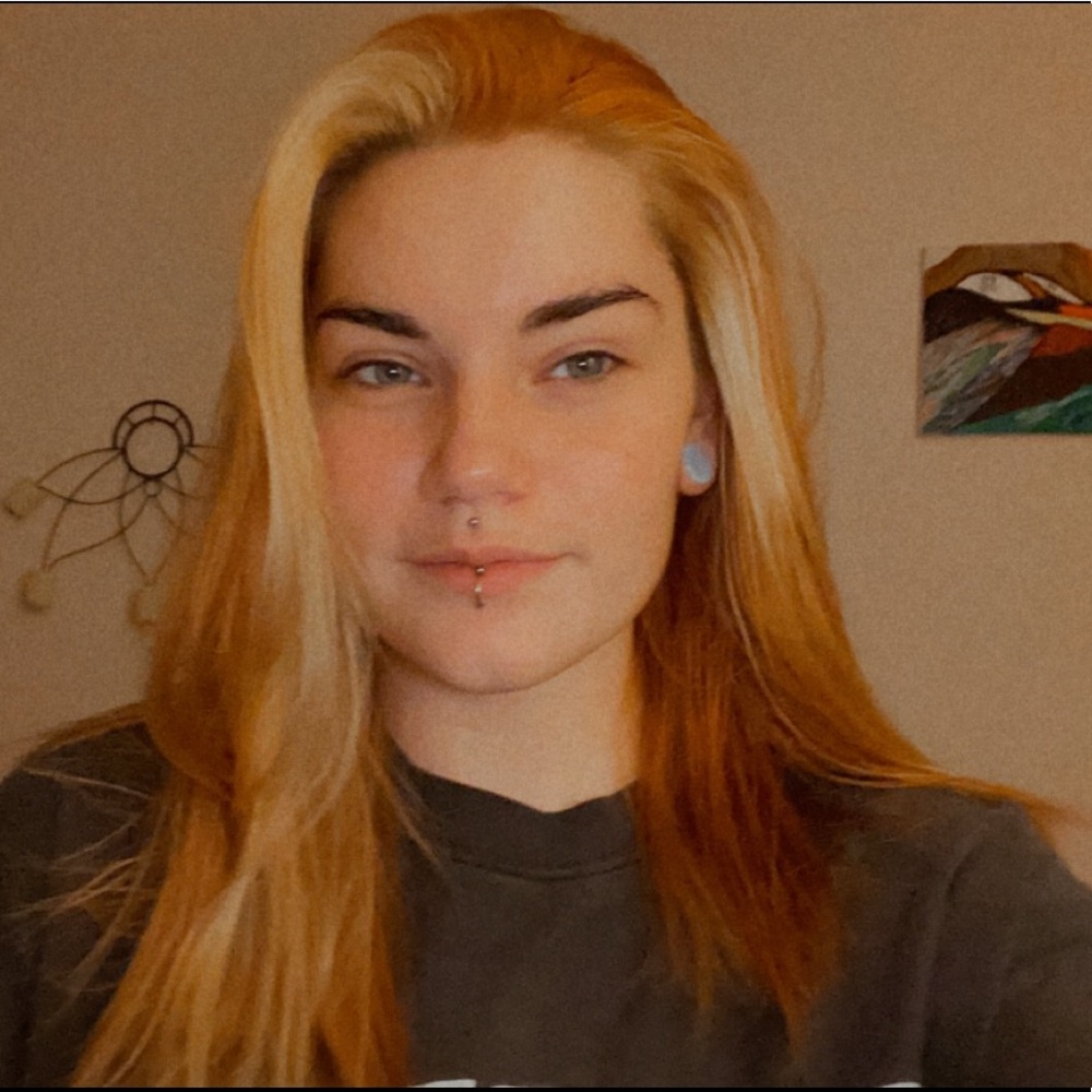 Meet your Posher, Maura